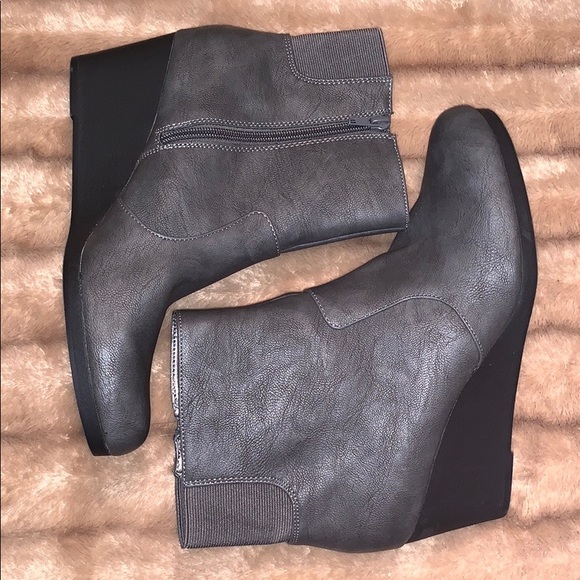 Life Stride Shoes - Gray Ankle booties